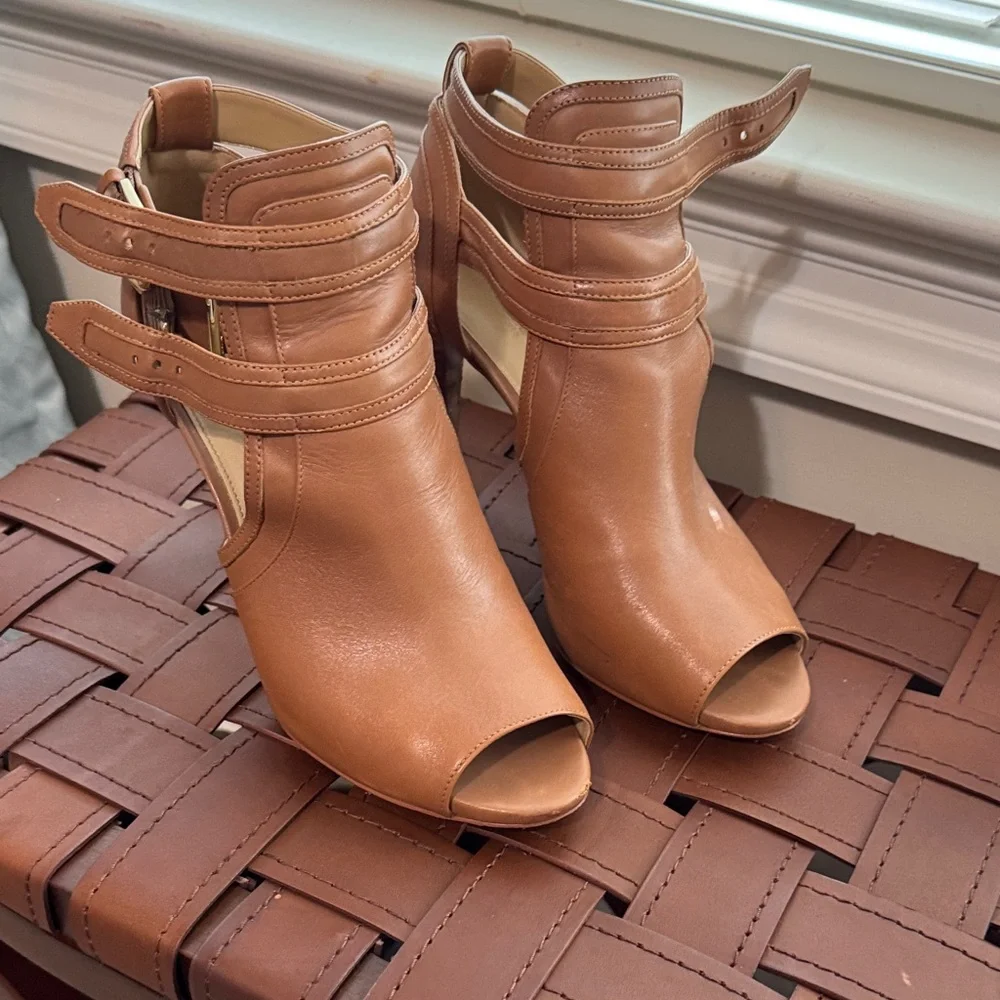 Michael Kors step out